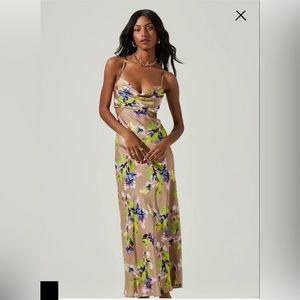 ASTR Colette Dress NWT Size Medium